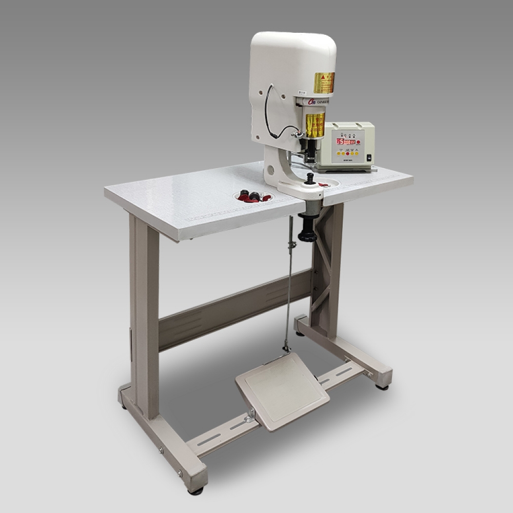 Button cover machine